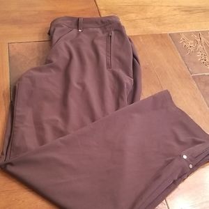Chicos Zenergy pants brown